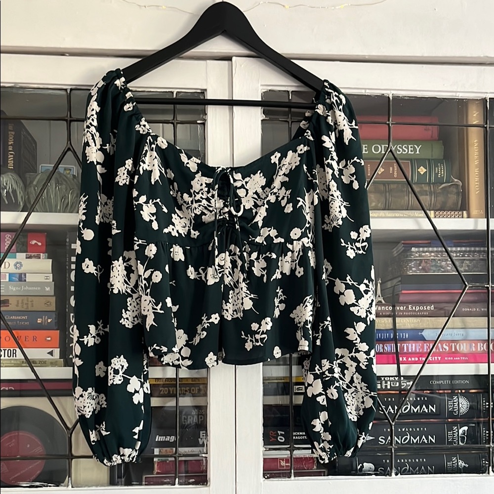 NWT Abercrombie & Fitch Floral Too